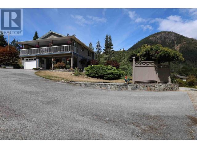 13136 Narrows Rd, House detached with 3 bedrooms, 3 bathrooms and null parking in Sunshine Coast A BC | Image 1
