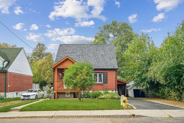 LOWER - 24 Glenburn Ave, House detached with 1 bedrooms, 1 bathrooms and 1 parking in Toronto ON | Image 2