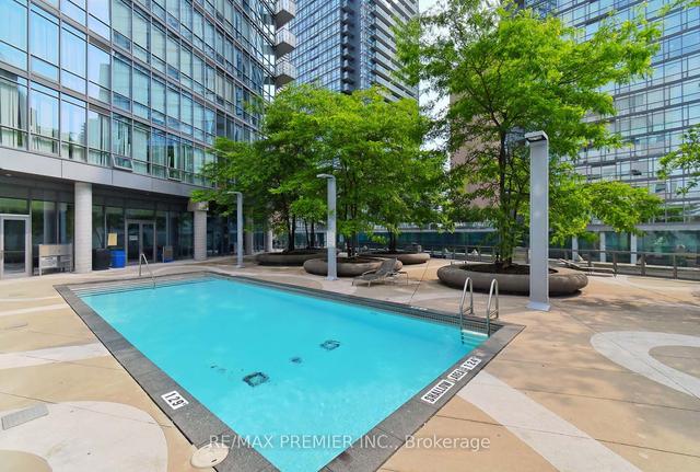 1401 - 832 Bay St, Condo with 1 bedrooms, 1 bathrooms and 0 parking in Toronto ON | Image 16