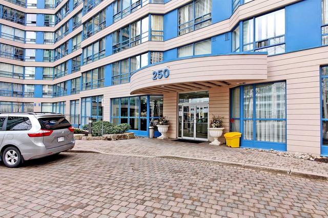 1019 - 250 Webb Dr, Condo with 2 bedrooms, 2 bathrooms and 2 parking in Mississauga ON | Image 34
