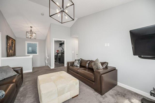 194 West Grove Way Sw, House detached with 4 bedrooms, 3 bathrooms and 2 parking in Calgary AB | Image 19