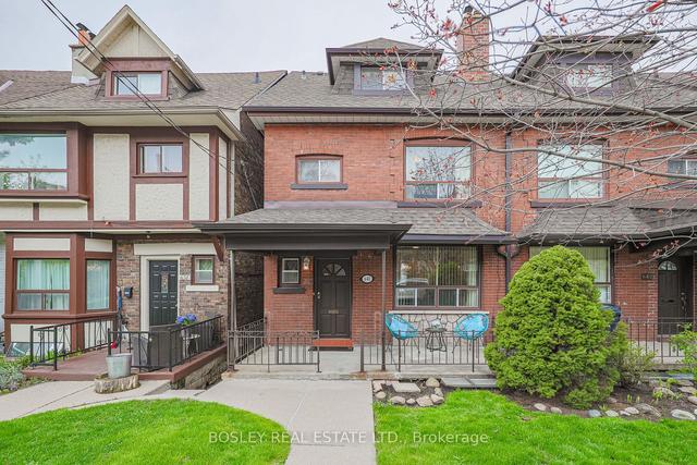 640 Manning Ave, House semidetached with 5 bedrooms, 2 bathrooms and 2 parking in Toronto ON | Image 1