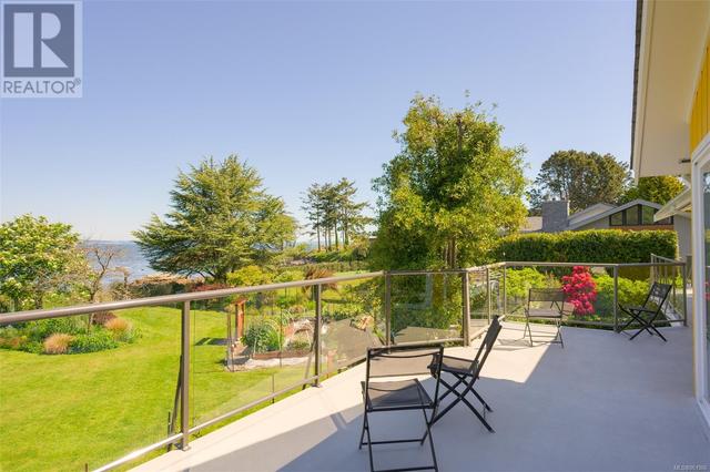 4050 Lockehaven Dr E, House detached with 4 bedrooms, 4 bathrooms and 6 parking in Saanich BC | Image 22
