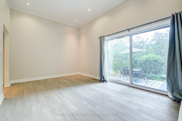 47 Laurie Shepway, Townhouse with 3 bedrooms, 2 bathrooms and 1 parking in Toronto ON | Image 40