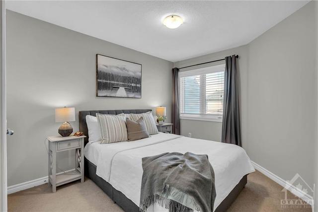 230 Southbridge St, Townhouse with 2 bedrooms, 3 bathrooms and 2 parking in Ottawa ON | Image 20