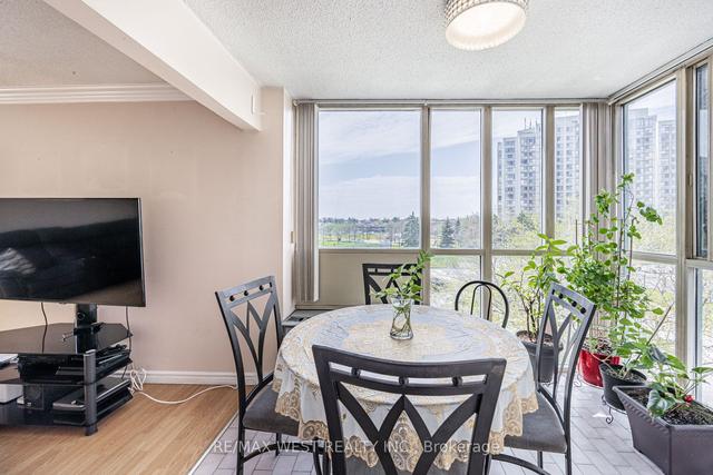 301 - 41 Markbrook Lane, Condo with 2 bedrooms, 2 bathrooms and 2 parking in Toronto ON | Image 2