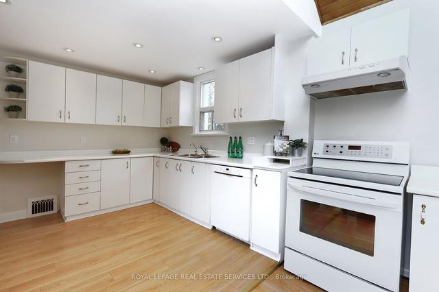 69 Twenty Fifth St, House detached with 1 bedrooms, 3 bathrooms and 2 parking in Toronto ON | Image 5