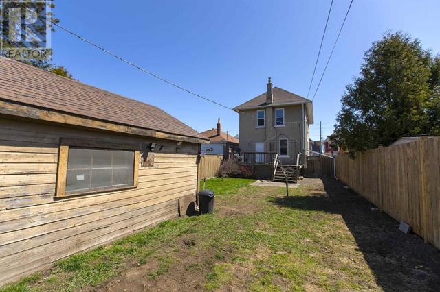 233 Harold St N, House detached with 3 bedrooms, 1 bathrooms and null parking in Thunder Bay ON | Image 49