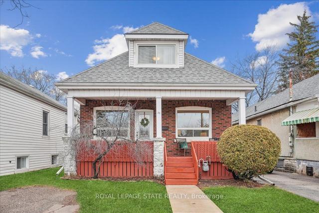 25 Wexford Ave N, House detached with 3 bedrooms, 1 bathrooms and 1 parking in Hamilton ON | Image 1