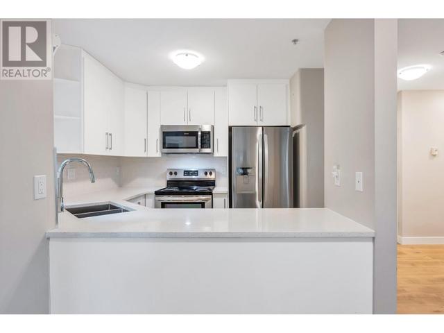 404 - 7139 18th Ave, Condo with 1 bedrooms, 1 bathrooms and 1 parking in Burnaby BC | Image 12