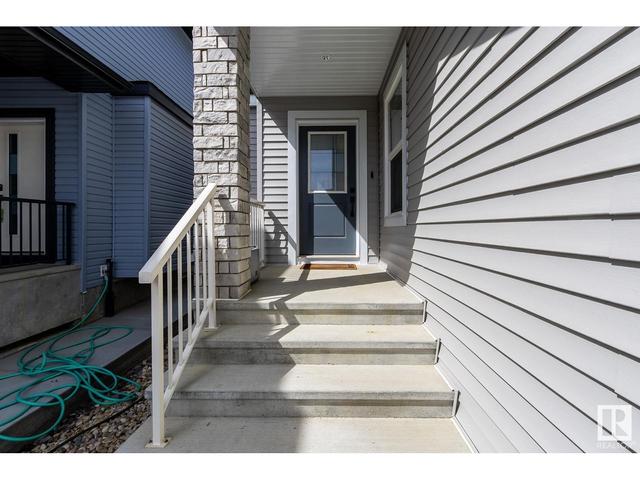 9804 223 St Nw, House detached with 4 bedrooms, 3 bathrooms and 4 parking in Edmonton AB | Image 2