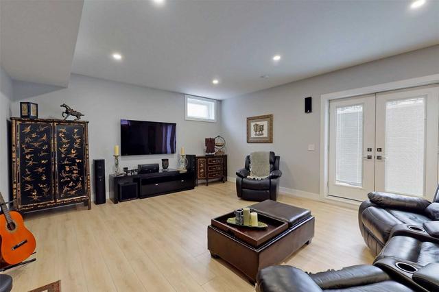 38 Ranwood Dr, House detached with 4 bedrooms, 5 bathrooms and 8 parking in Toronto ON | Image 24