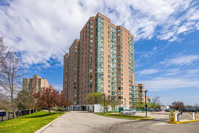 301 - 41 Markbrook Lane, Condo with 2 bedrooms, 2 bathrooms and 2 parking in Toronto ON | Image 1
