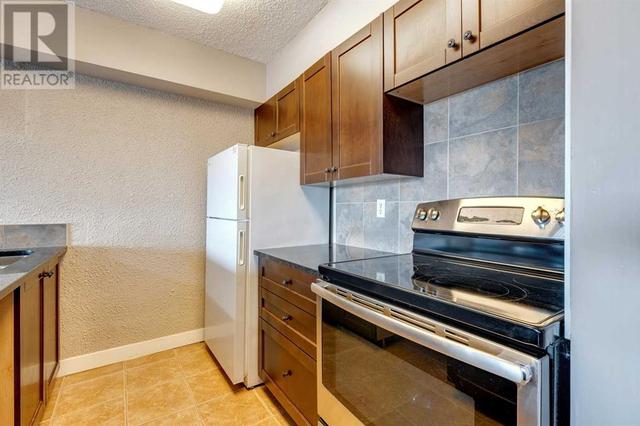 2906 - 221 6 Ave Se, Condo with 2 bedrooms, 1 bathrooms and 2 parking in Calgary AB | Image 6