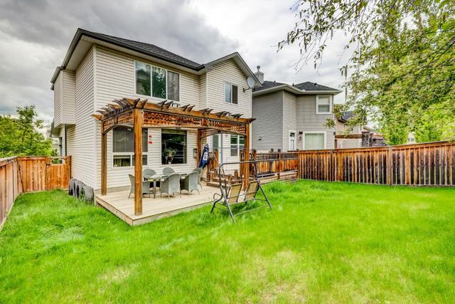 12431 Crestmont Blvd Sw, House detached with 4 bedrooms, 3 bathrooms and 4 parking in Calgary AB | Image 34