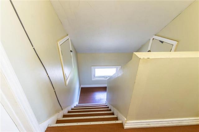 317 East 15th St, House detached with 5 bedrooms, 3 bathrooms and 4 parking in Hamilton ON | Image 17