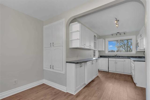 6191 Lakeview Dr, House detached with 2 bedrooms, 1 bathrooms and 5 parking in South Frontenac ON | Image 30