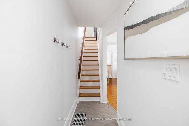 463 Jane St, House semidetached with 3 bedrooms, 1 bathrooms and 1 parking in Toronto ON | Image 13