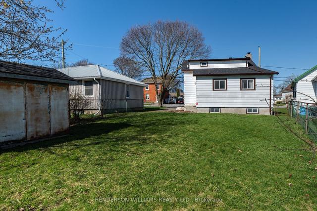 31 Frank St, House detached with 3 bedrooms, 1 bathrooms and 3 parking in Belleville ON | Image 32