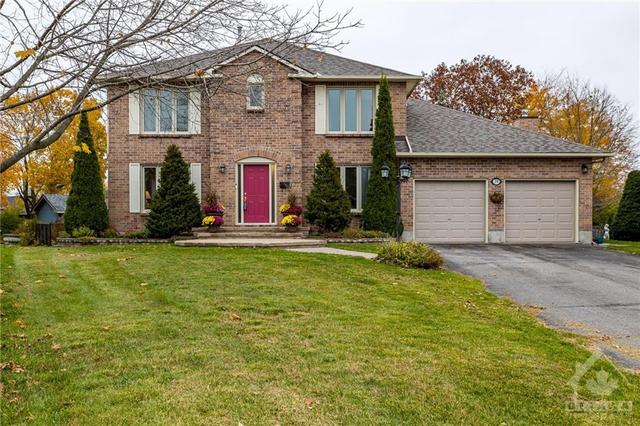 39 Burgess Street, House detached with 4 bedrooms, 3 bathrooms and 6 parking in Carleton Place ON | Image 1