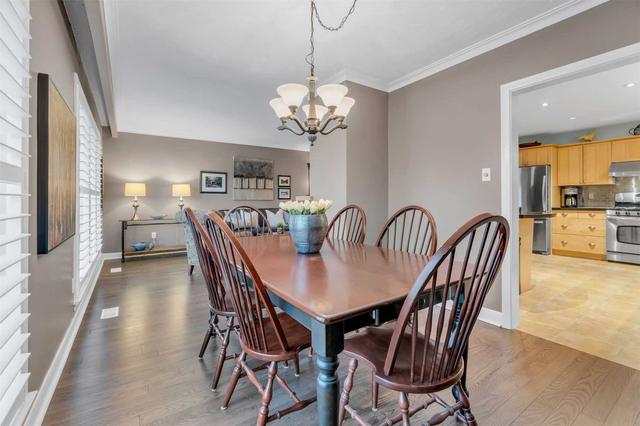 17 Mossford Crt, House detached with 2 bedrooms, 2 bathrooms and 5 parking in Toronto ON | Image 17