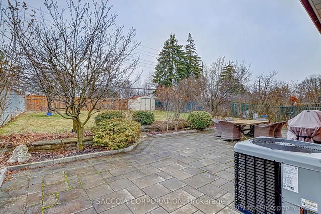 29 Pagebrook Dr, House detached with 3 bedrooms, 2 bathrooms and 3 parking in Toronto ON | Image 16