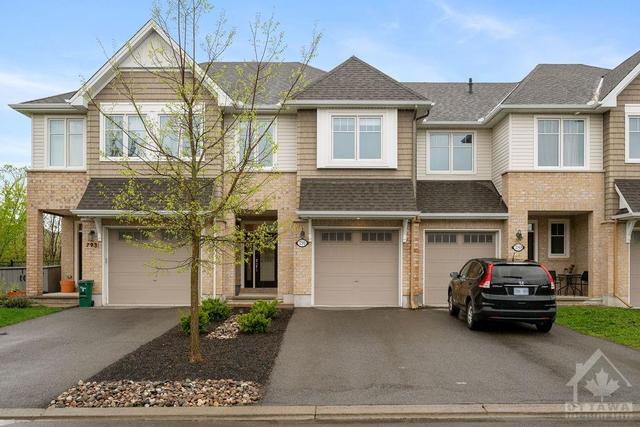 791 Cedar Creek Dr, Townhouse with 3 bedrooms, 3 bathrooms and 2 parking in Ottawa ON | Image 1