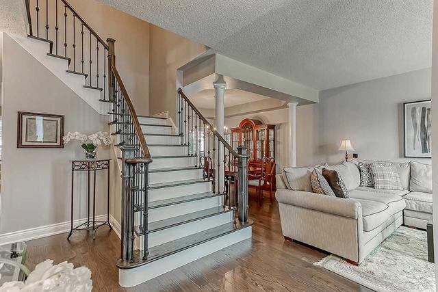 2379 Valley Forest Way, House detached with 4 bedrooms, 3 bathrooms and 6 parking in Oakville ON | Image 38