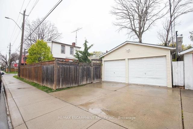 66 Cameron Ave N, House detached with 3 bedrooms, 2 bathrooms and 4 parking in Hamilton ON | Image 33