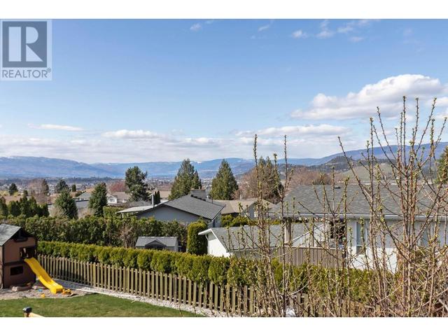 1750 Stayman Rd, House detached with 5 bedrooms, 2 bathrooms and 6 parking in Kelowna BC | Image 30