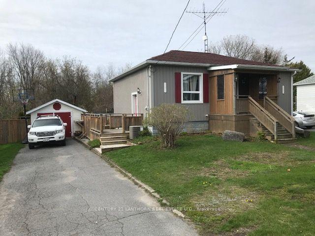 28 Stanley St, House detached with 2 bedrooms, 1 bathrooms and 3 parking in Prince Edward County ON | Image 12