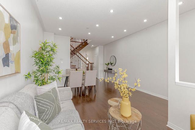 43 Ledger Point Cres, House attached with 4 bedrooms, 3 bathrooms and 5 parking in Brampton ON | Image 38