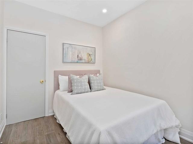 62 Foxley St, House attached with 3 bedrooms, 4 bathrooms and 1 parking in Toronto ON | Image 13