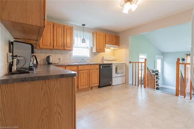 2385 Stevensville Road, House detached with 3 bedrooms, 2 bathrooms and 8 parking in Fort Erie ON | Image 20