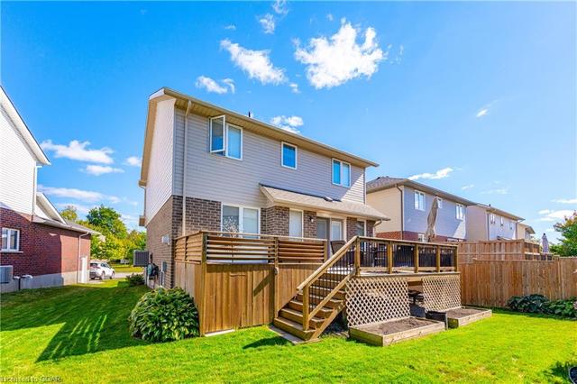 35 Revell Drive, House detached with 5 bedrooms, 3 bathrooms and 6 parking in Centre Wellington ON | Image 5