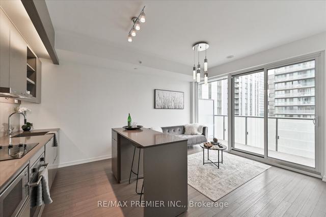 3308 - 101 Peter St, Condo with 1 bedrooms, 1 bathrooms and 0 parking in Toronto ON | Image 13