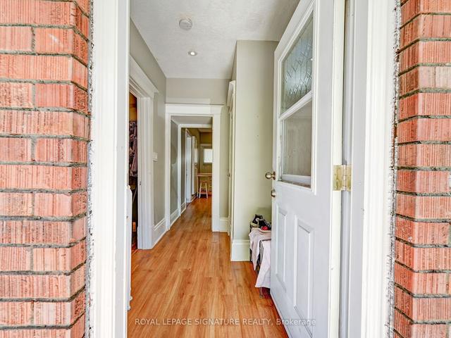 54 S Oval, House detached with 4 bedrooms, 2 bathrooms and 3 parking in Hamilton ON | Image 38