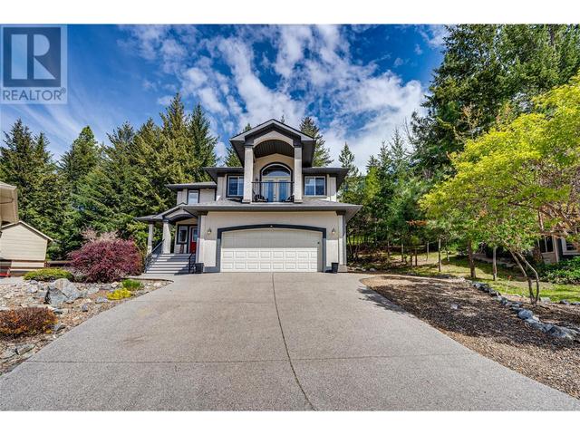 19 Kestrel Crt, House detached with 4 bedrooms, 3 bathrooms and 6 parking in Vernon BC | Image 1