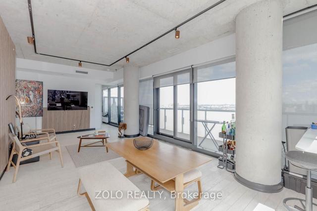 3006 - 11 Charlotte St, Condo with 2 bedrooms, 1 bathrooms and 1 parking in Toronto ON | Image 11
