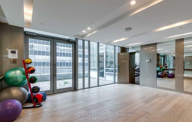 2413 - 98 Lillian St, Condo with 1 bedrooms, 1 bathrooms and 1 parking in Toronto ON | Image 6