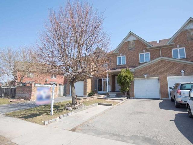 93 Quarry Edge Dr, House attached with 3 bedrooms, 3 bathrooms and 3 parking in Brampton ON | Image 1