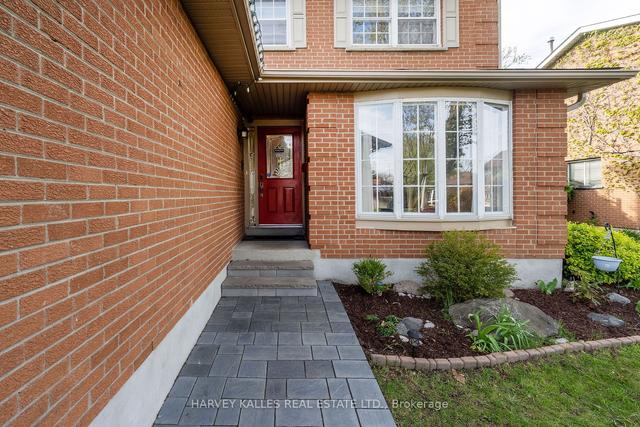 881 Chippenham Dr, House detached with 4 bedrooms, 4 bathrooms and 6 parking in Mississauga ON | Image 23