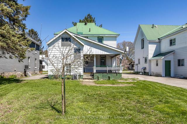 30 Maria St, House detached with 4 bedrooms, 2 bathrooms and 3 parking in Penetanguishene ON | Image 27