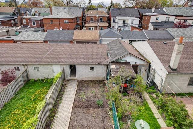 162 Claremont St, House attached with 4 bedrooms, 4 bathrooms and 2 parking in Toronto ON | Image 20