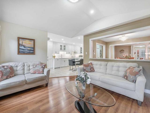 32 Crescendo Ave, House detached with 3 bedrooms, 4 bathrooms and 4 parking in Richmond Hill ON | Image 8