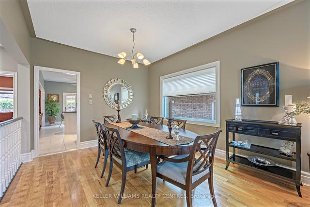 880 Best Cir, House detached with 2 bedrooms, 3 bathrooms and 6 parking in Newmarket ON | Image 4