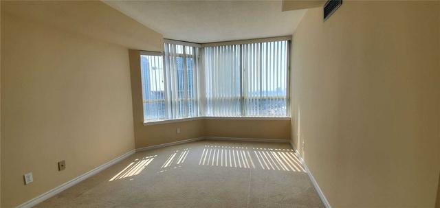 1702 - 3605 Kariya Dr, Condo with 1 bedrooms, 1 bathrooms and 1 parking in Mississauga ON | Image 5