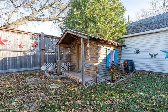 356 Exmouth St, House detached with 3 bedrooms, 2 bathrooms and 2 parking in Sarnia ON | Image 13