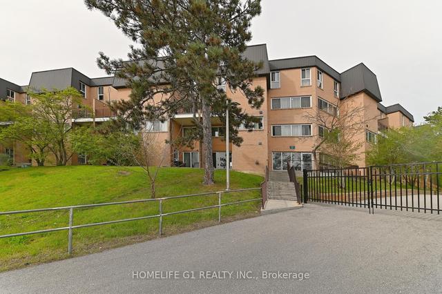 39 - 100 Mornelle Ct, Townhouse with 3 bedrooms, 1 bathrooms and 1 parking in Toronto ON | Image 12