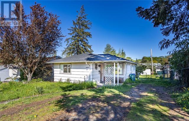 444 Hamilton Ave, House detached with 2 bedrooms, 1 bathrooms and 1 parking in Nanaimo BC | Image 2
